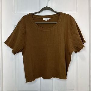 Good American Essential Rib Lettuce Edge Baby Tee in Sephia - Size 7 (4XL) NWOT